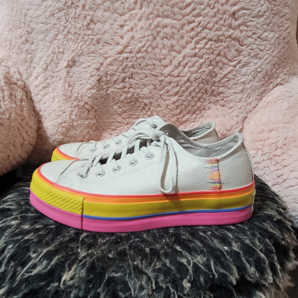 Converse Platform, beige with colorful platform, Size 8
